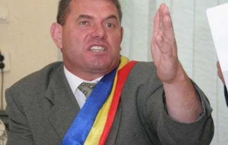  Video  Scandal de proportii in comuna Slatina din Suceava la numararea si transportul buletinelor de vot