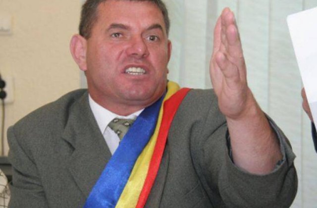 [VIDEO] Scandal de proportii in comuna Slatina din Suceava la numararea si transportul buletinelor de vot