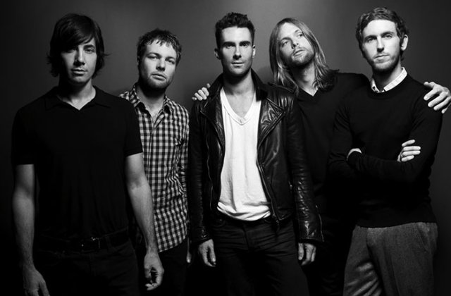 Maroon 5, mesaj pentru Klaus Iohannis si Dacian Ciolos