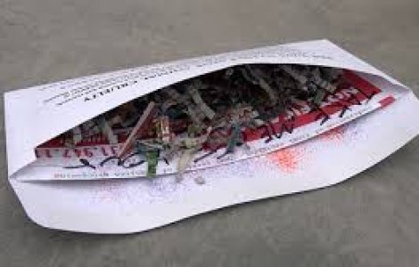 Bomba trimisa prin posta