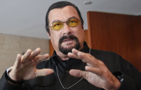 Steven Seagal a primit cetatenie sarba