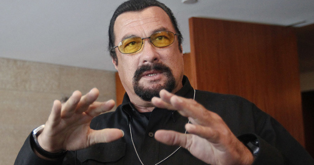 Steven Seagal a primit cetatenie sarba