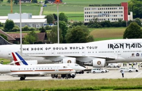  Video  Cum arata ED FORCE ONE, avionul Iron Maiden