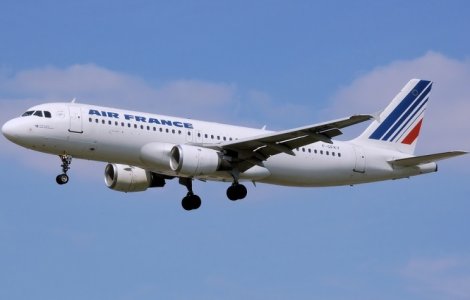 Pilotii companiei Air France, in greva alaturi de lucratorii feroviari si din salubritate