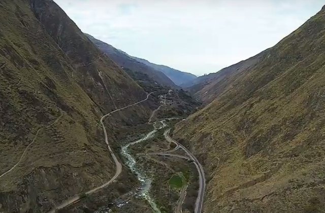 [Video] Cel mai periculos traseu feroviar din lume, in imagini spectaculoase