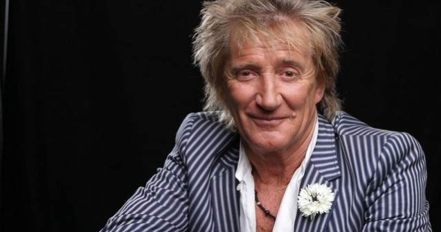  Video  Rod Stewart, Tim Peake si Penelope Wilton, innobilati de regina Marii Britanii