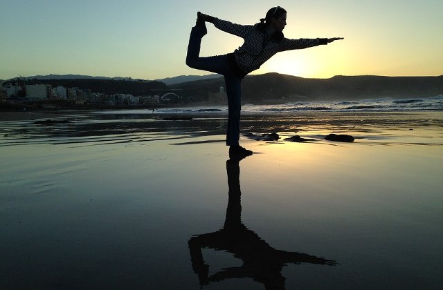 7 tipuri de alimente pe care sa nu le consumi NICIODATA inainte de antrenamentul Yoga