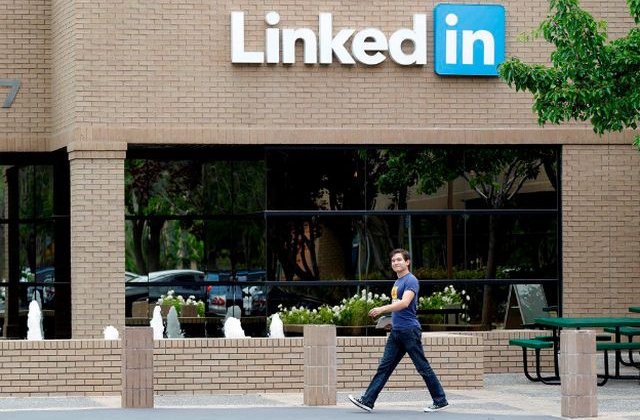 Microsoft preia LinkedIn, intr-o tranzactie de 26,2 miliarde dolari in numerar