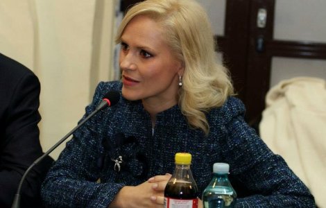 Gabriela Firea: Sfintim biroul si voi avea minim o icoana