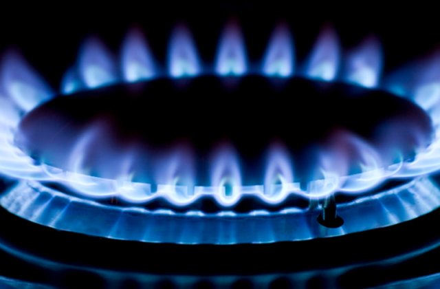Cresc importurile de gaze naturale si cresc preturile pentru utilizatorii casnici