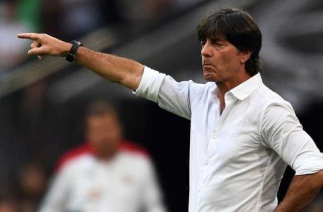 [VIDEO] Antrenorul Germaniei continua gesturile dezgustatoare