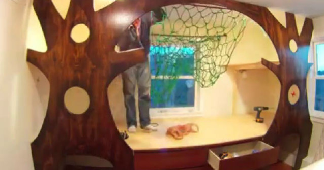 Acest tata a transformat complet dormitorul copiilor. Uite cum