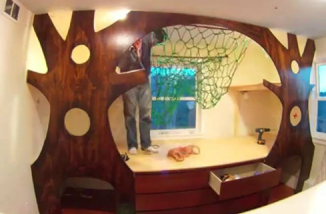 [VIDEO] Acest tata a transformat complet dormitorul copiilor. Uite cum