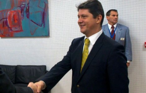 Comisia juridica a Senatului a respins cererea DNA privind incuviintarea urmaririi penale a lui Titus Corlatean