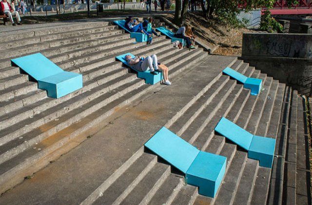 [FOTO] Solutie ingenioasa. Uite cum a amenajat acest artist spatiile urbane nefolosite