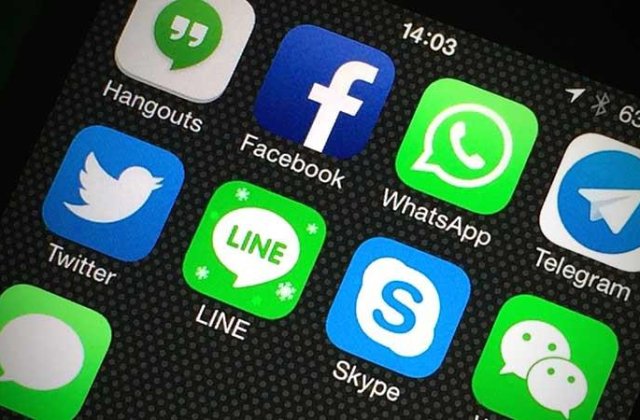 Acum puteti da SMS-uri direct din Facebook Messenger