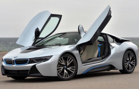 Tichet de 20.000 de lei pentru cei care aleg o masina full-electric