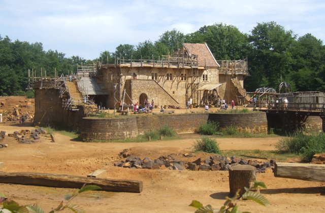 Cum se construieste un castel cu tehnologie veche de sute de ani