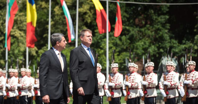 Iohannis a cerut studierea limbii romane ca limba materna in Bulgaria