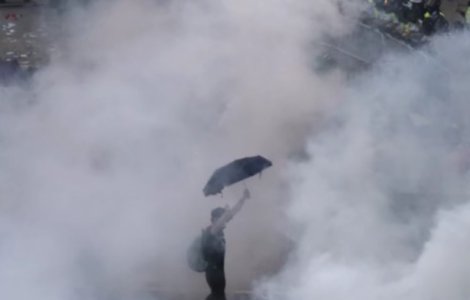  Video  EURO 2016: Noi incidente violente intre politie si fanii englezi