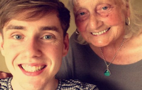  Foto  O bunica a facut o cautare pe Google si a devenit celebra pe Internet