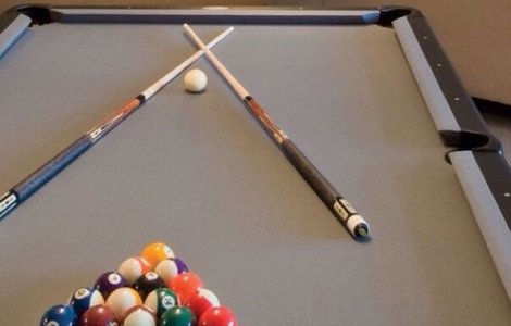 Efectul Euro 2016: Barbat din Alba Iulia, batut cu tacul de biliard dupa ce a spus ca nationala nu va ajunge in optimi