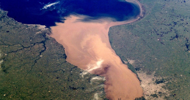  Top  Inundatii, uragane, furtuni de nisip! Lumea vazuta din satelit, in 20+1 imagini fascinante