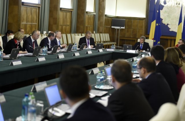 Ciolos a emis intr-o singura zi 25 de ordonante de urgenta