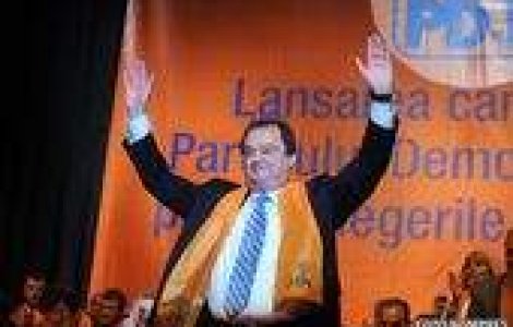 Duel pentru primaria Capitalei: Doctorul vs Buldogul