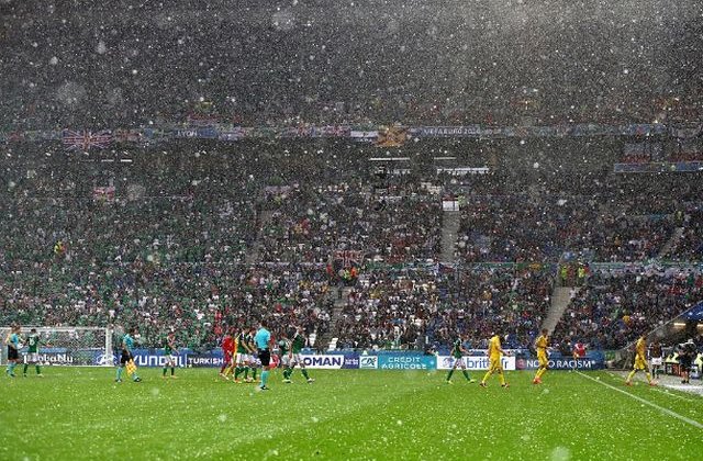 Meciul Ucraina - Irlanda de Nord a fost intrerupt pentru scurt timp din cauza grindinei