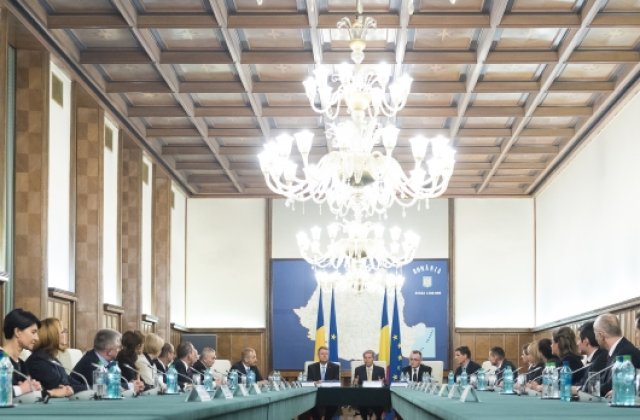 Ministrul Educatiei are doar locurile de veci pe numele lui, ministrul Finantelor are 28 de conturi bancare