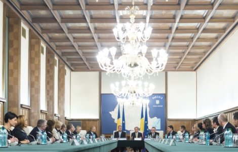 Ministrul Educatiei are doar locurile de veci pe numele lui, ministrul Finantelor are 28 de conturi bancare