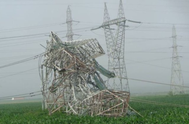 [VIDEO] Vremea extrema continua sa faca ravagii in tara