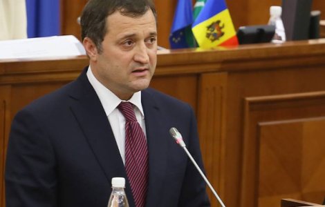 Vlad Filat a lesinat in incinta unei instante judiciare din Chisinau