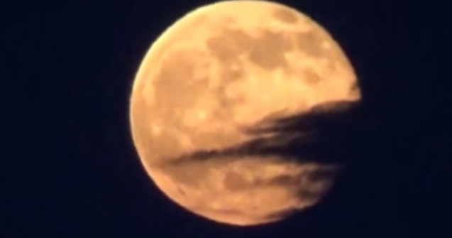  Video  Fenomen mai rar decat luna albastra a aparut recent pe cer