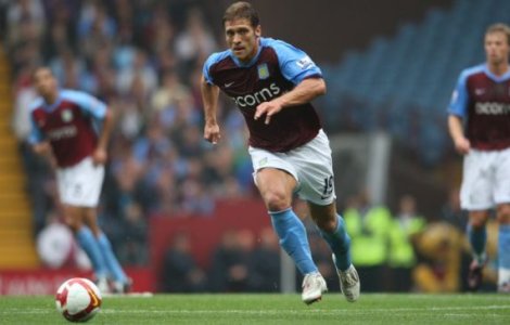 Stilian Petrov revine in lotul formatiei Aston Villa dupa ce a suferit de leucemie