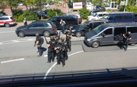 Atac armat intr-un cinematograf din Germania. Atacatorul a fost impuscat mortal