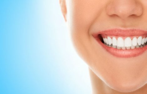 Obiceiuri periculoase care afecteaza smaltul dintilor