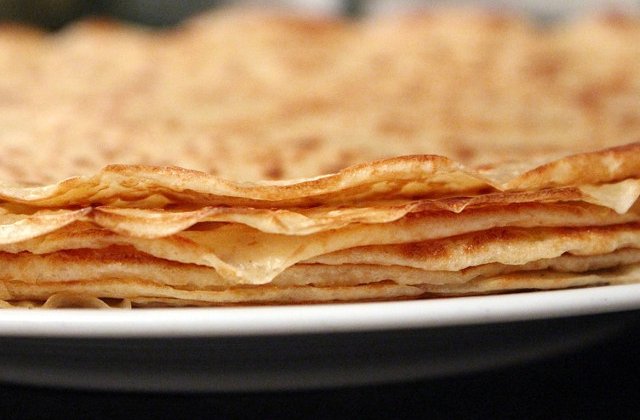 Top 7 greseli UIMITOARE pe care le faci de fiecare data cand prepari clatitele