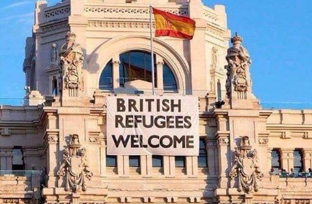 Socul a trecut, glumele raman! Cele mai amuzante imagini cu si despre Brexit