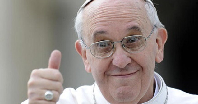 Papa Francisc: Biserica ar trebui sa ceara iertare homosexualilor