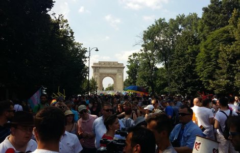 Marsul PRIDE a fost marcat de participarea unui ministru roman