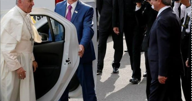 Masina folosita de Papa Francisc in timpul vizitei sale in Armenia