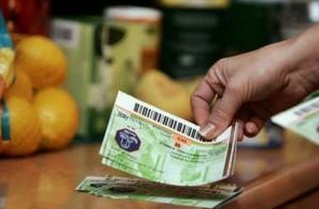 Senatul a votat majorarea valorii tichetului de masa la 13 lei