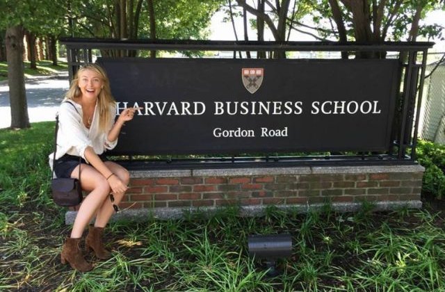 Maria Sarapova, studenta la Universitatea Harvard