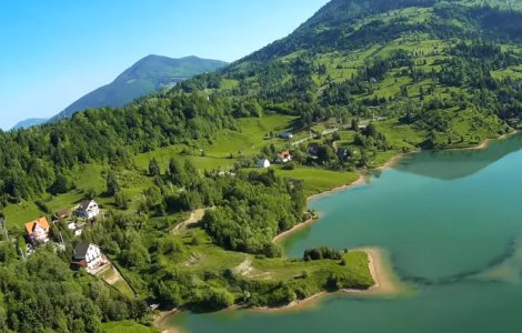  Foto  Noul paradis romanesc. Statiunea din munti cu plaje artificiale