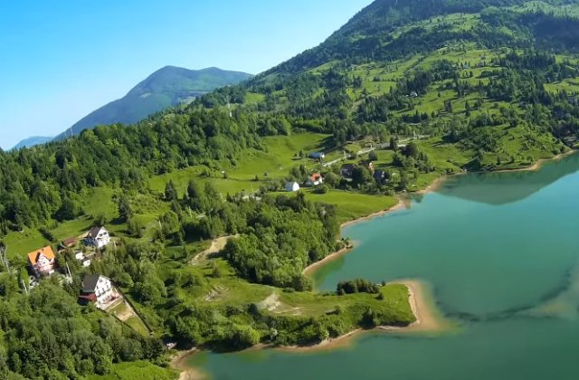 [Foto] Noul paradis romanesc. Statiunea din munti cu plaje artificiale