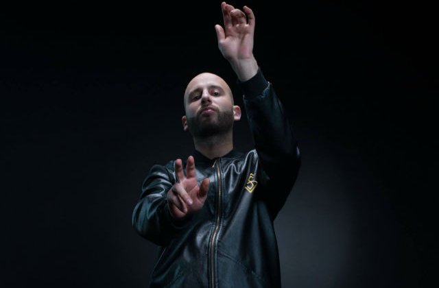 [VIDEO] Trebuie sa asculti: Jon Baiat Bun lanseaza "Mutre Vechi" alaturi de Cabron