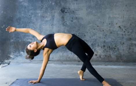  Top  7 motive dovedite stiintific pentru care este bine sa practici yoga