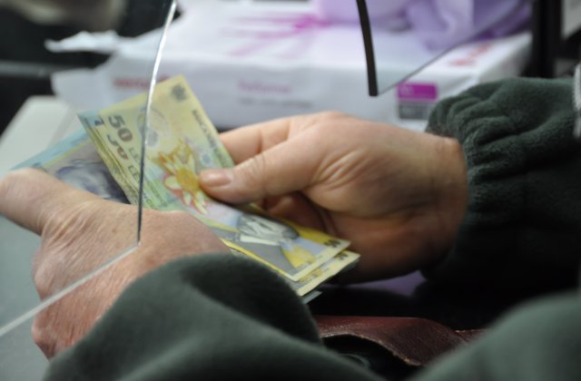 Incepand din septembrie, vom putea plati la Fisc si la Trezorerie folosind cardul